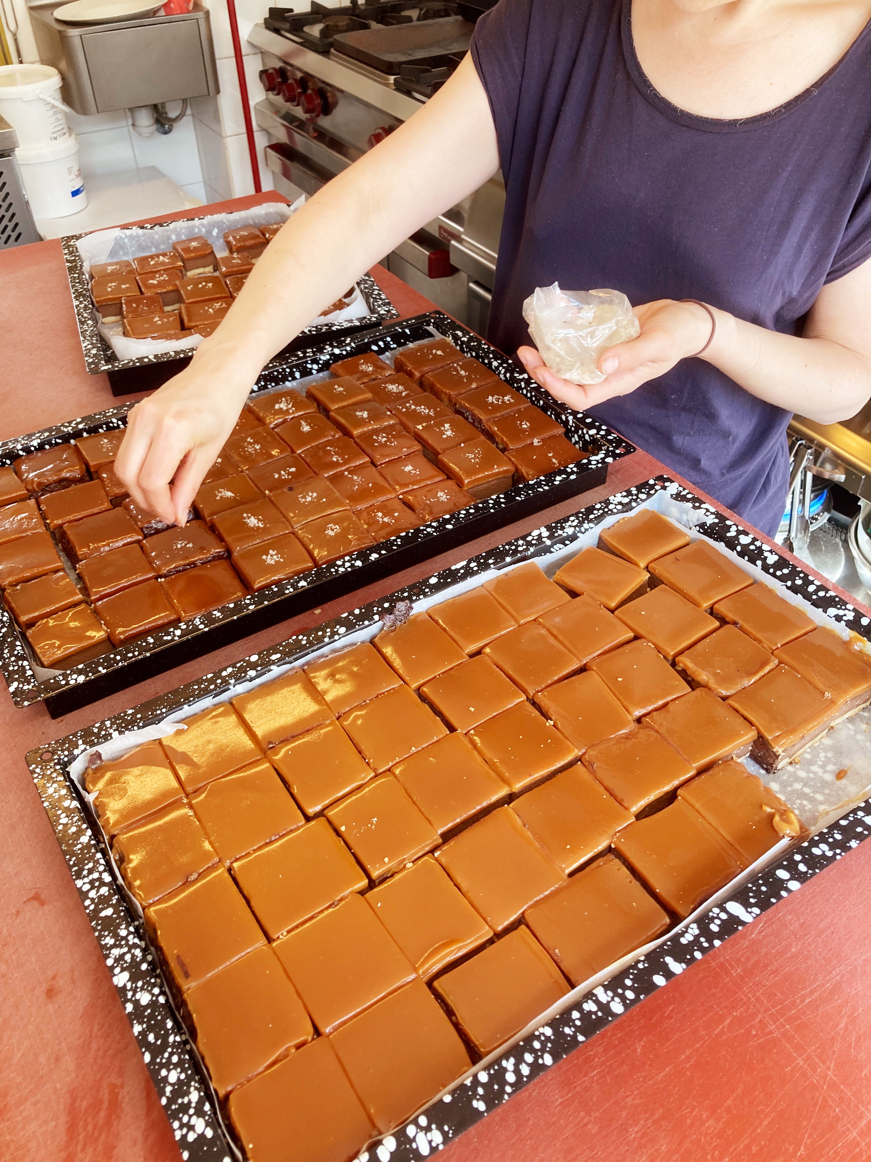 XL chocolade truffeltaart met karamel